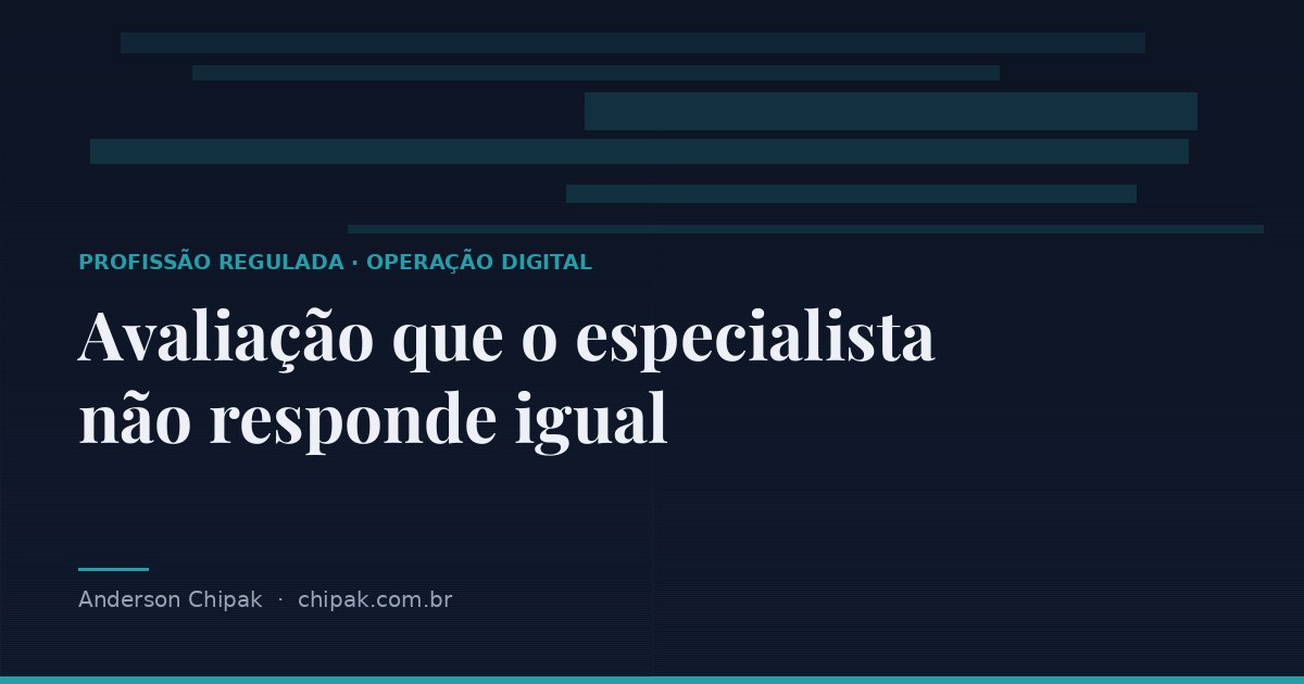 Capa do artigo “Avaliação que o especialista não responde igual”, com o título sobre fundo escuro e grafismo geométrico