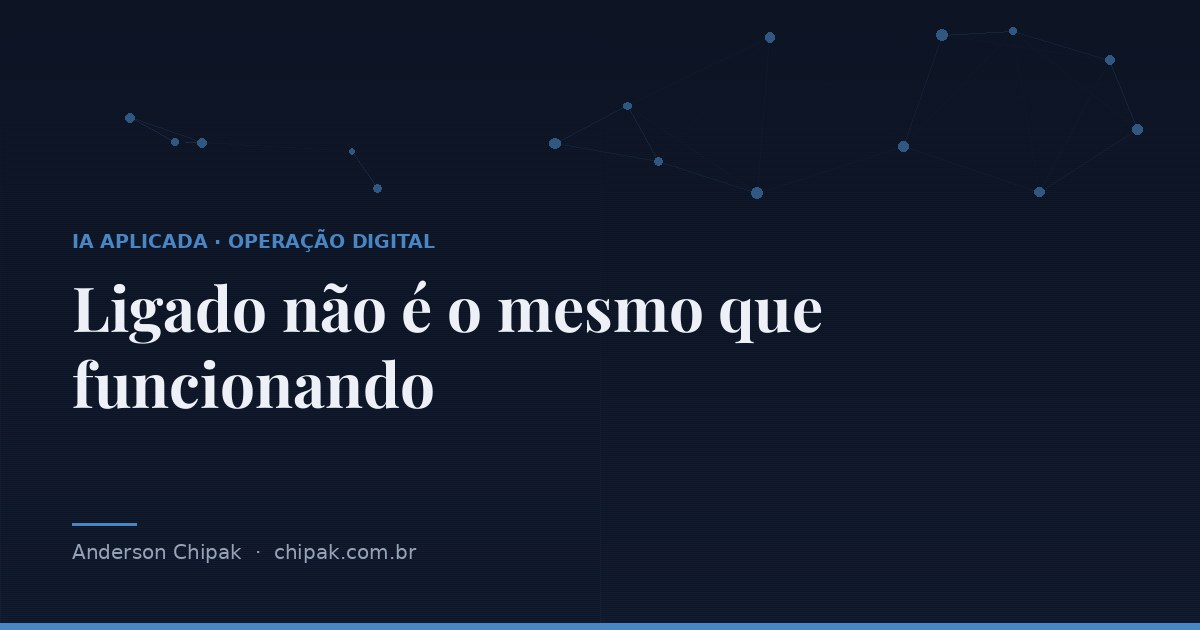 Capa do artigo “Ligado não é o mesmo que funcionando”, com o título sobre fundo escuro e grafismo geométrico